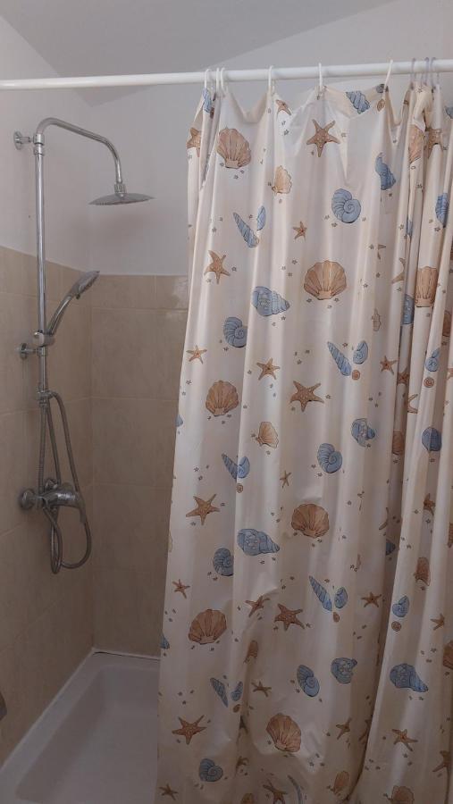 Arts Room Jasmina With Sea View Bikers And Pets Are Welcome Starigrad Paklenica Extérieur photo