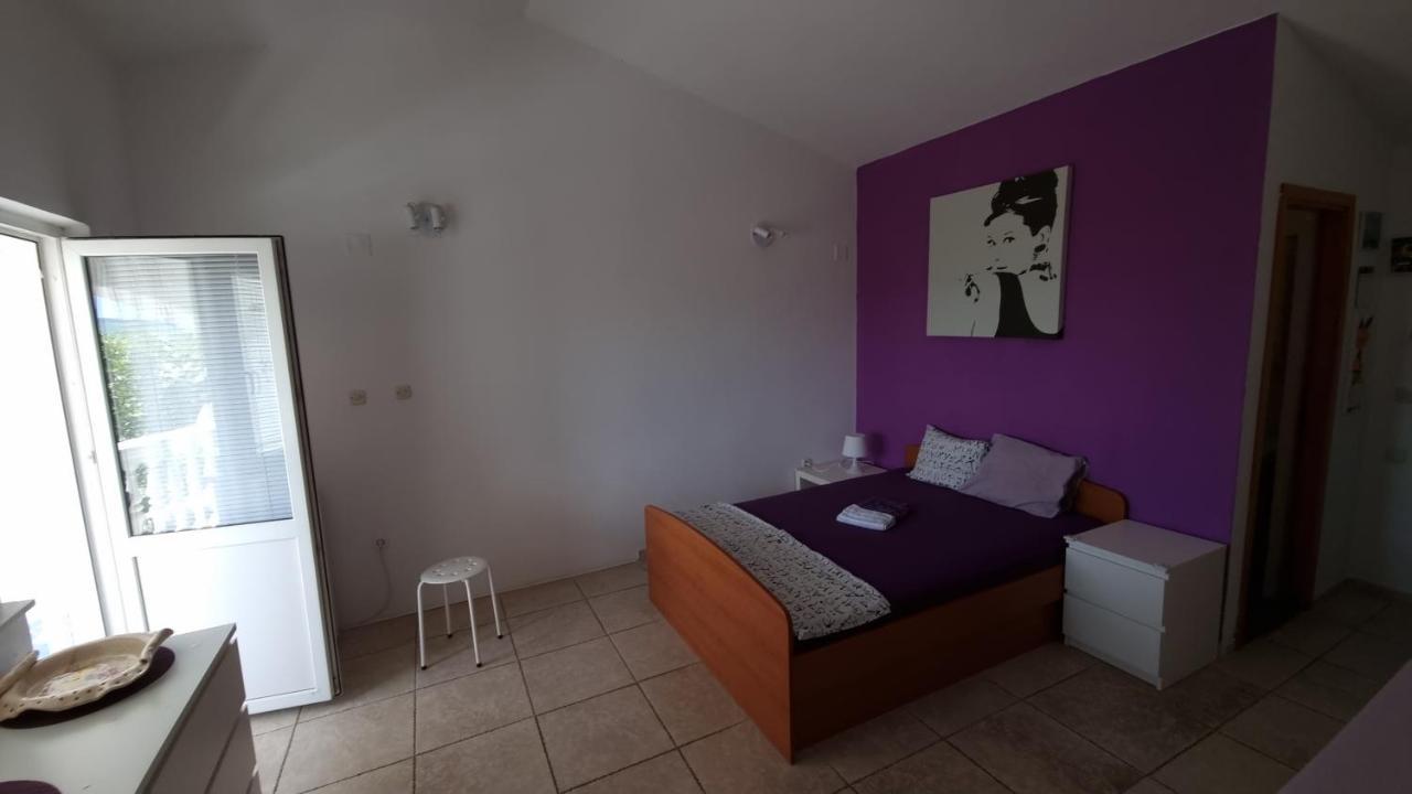 Arts Room Jasmina With Sea View Bikers And Pets Are Welcome Starigrad Paklenica Extérieur photo